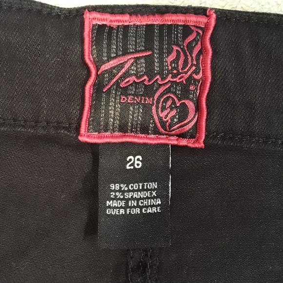 Torrid (Stretch) Black Jean Shorts. Women's Plus Size: 26 - Picture 6 of 8